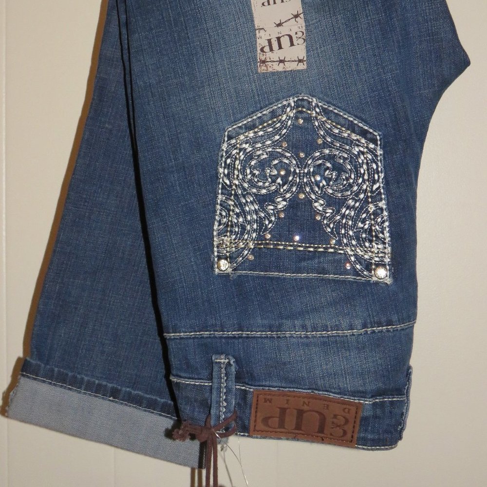 Cowgirl Up Capri Size 27